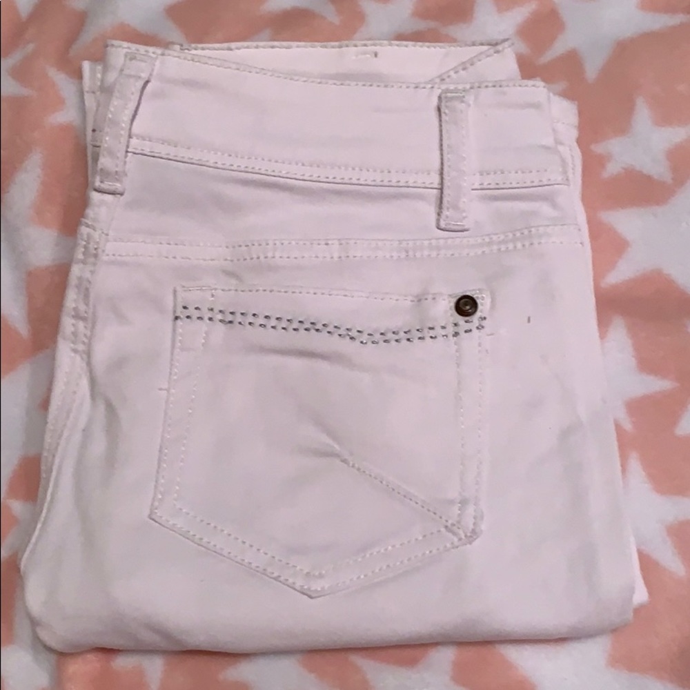 NWOT white jean capris